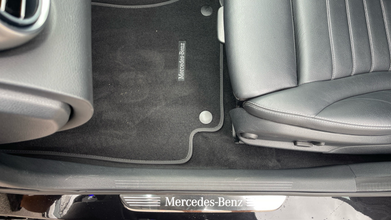 Mercedes-Benz C-Class C300 AMG Line Premium 4dr 9G-Tronic Petrol Saloon